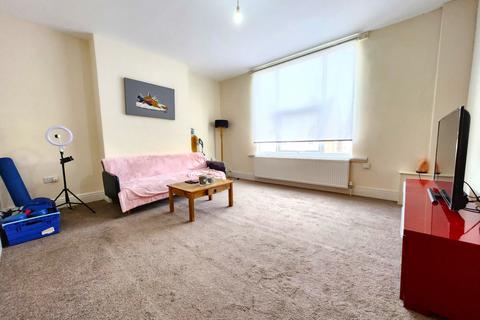 2 bedroom flat to rent, Moseley, Birmingham B13