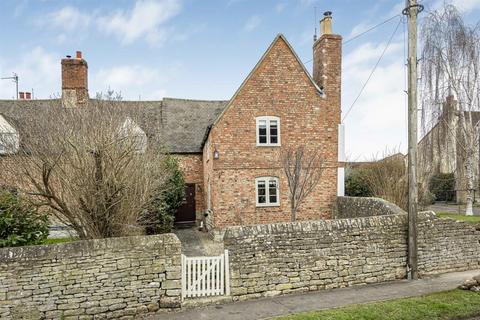 3 bedroom semi-detached house for sale, Station Road, Bishops Cleeve, Cheltenham