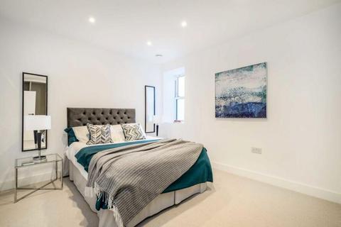 3 bedroom apartment for sale, Gordon Road, London, W5