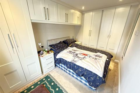 2 bedroom park home for sale, Hampstead Lane, Yalding, Maidstone, Kent