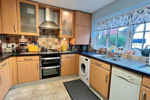 3 bedroom end of terrace house for sale, Barn Close, Ivybridge PL21