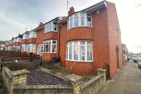 3 bedroom end of terrace house to rent, Monks Park Road, Abington, Northampton, NN1 4LY