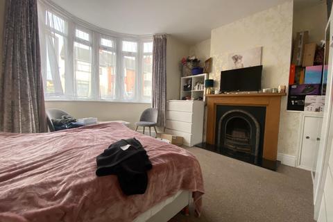 3 bedroom end of terrace house to rent, Monks Park Road, Abington, Northampton, NN1 4LY