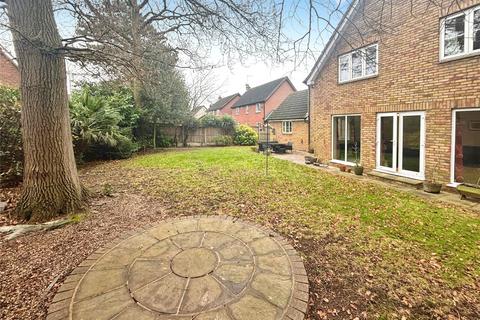 5 bedroom detached house to rent, Redgates Place, Chelmsford, Essex, CM2