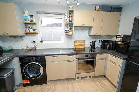 2 bedroom flat for sale, Drakes Avenue, Leighton Buzzard