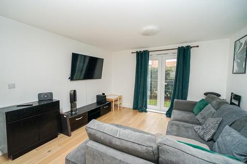 2 bedroom flat for sale, Drakes Avenue, Leighton Buzzard