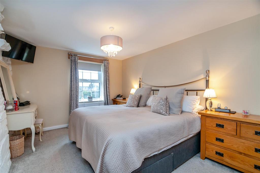 8633967-interior15.jpg