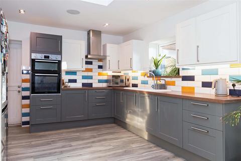 15 Angmering Way, Rustington, Littlehampton, BN16 3RA