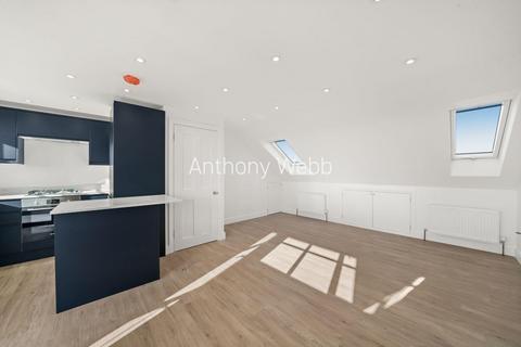 undefined, Park Avenue, Palmers Green, London N13