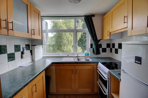 2 bedroom flat to rent, Marlborough Drive, Bristol BS16