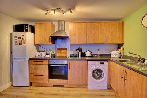 2 bedroom flat to rent, Talavera Close, Bristol BS2