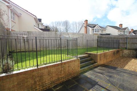 3 bedroom semi-detached house to rent, Whitethorn Vale, Bristol BS10