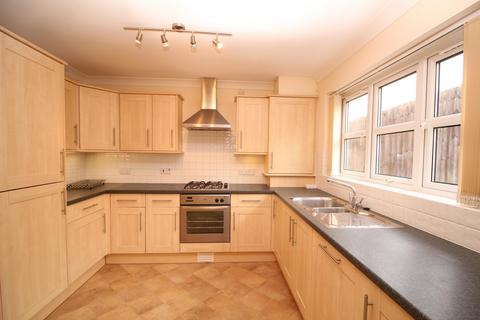 3 bedroom semi-detached house to rent, Whitethorn Vale, Bristol BS10