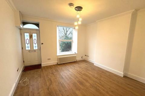 4 bedroom semi-detached house to rent, Tabernacle Road, Hanham, Bristol