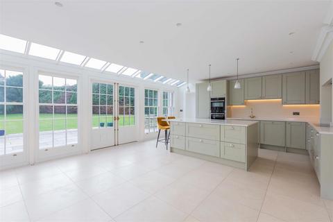 4 bedroom detached house for sale, Fairmile, Henley-On-Thames RG9