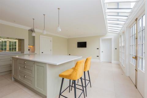 4 bedroom detached house for sale, Fairmile, Henley-On-Thames RG9