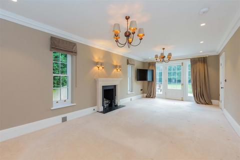 4 bedroom detached house for sale, Fairmile, Henley-On-Thames RG9