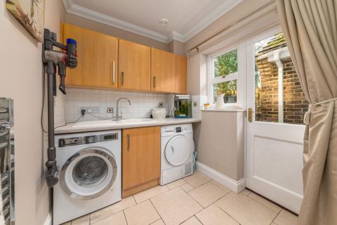 4 Beech Grove, Rushden, NN10 6EJ