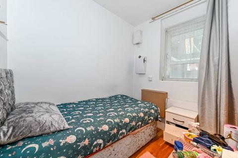 3 bedroom flat for sale, Harmood Street, Camden, London, NW1