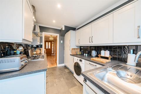4 Barncroft, Turvey, Bedford, MK43 8DN