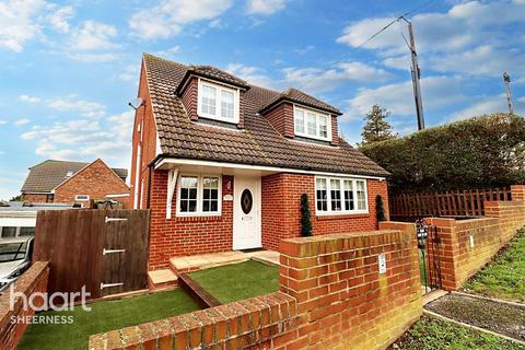 4 bedroom detached house for sale, Glenwood Drive, Minster