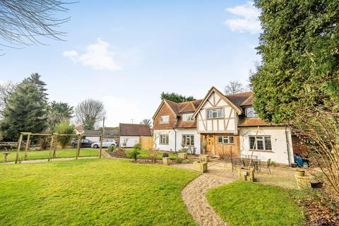 4 bedroom detached house for sale, Essendene Road, Caterham CR3