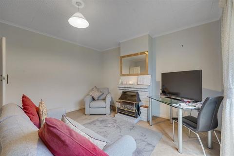 3 bedroom end of terrace house for sale, Groveway, Dagenham, Essex