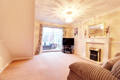 2 bedroom end of terrace house for sale, Wingfield Way, Beverley