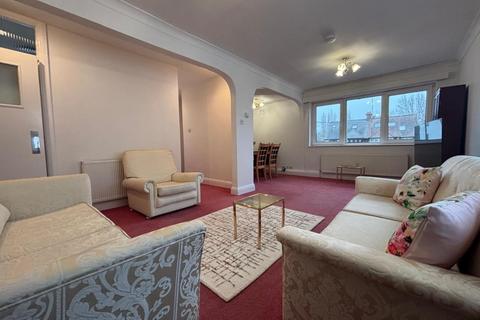 2 bedroom flat for sale, Holders Hill Road, Mill Hill, NW7