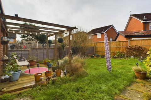 3 bedroom semi-detached house for sale, Pemberton Gardens, Calcot, Reading, RG31