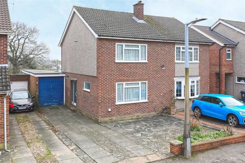 3 bedroom semi-detached house for sale, Chiltern Close, Ware