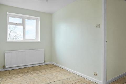 19 Chiltern Close, Ware, SG12 0RN
