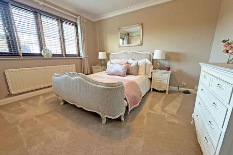 4 bedroom detached house for sale, Bramley Drive, Hollywood, B47 5RD