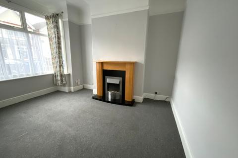 2 bedroom terraced house to rent, Fairmont Road, Grimsby, Lincolnshire, DN32