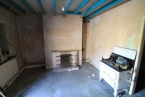 3 bedroom cottage for sale, Cymau LL11