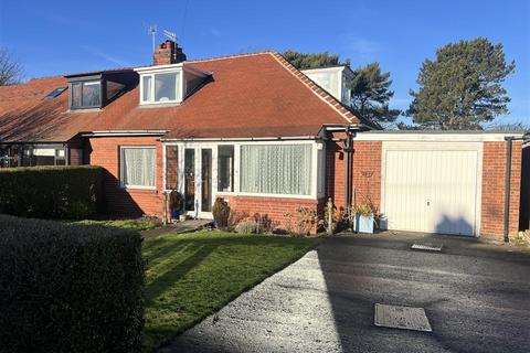 3 bedroom semi-detached bungalow for sale, High Mill Drive, Scarborough