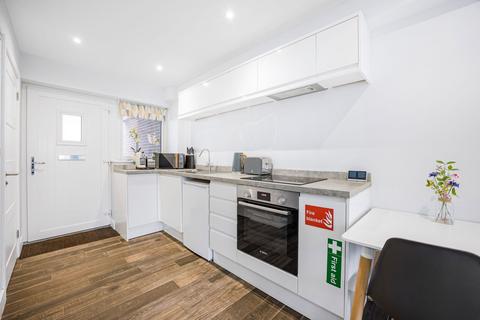 6 Fairview Close, Cheltenham, GL52 2LB