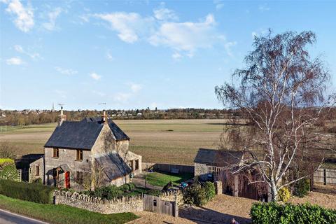 3 bedroom detached house for sale, Barnwell Road, Oundle