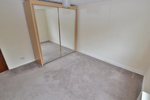 2 bedroom flat to rent, Bridgnorth Road, Wolverhampton