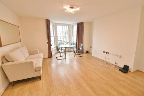 2 bedroom flat for sale, Lantern Mews, Regent Grove, Leamington Spa