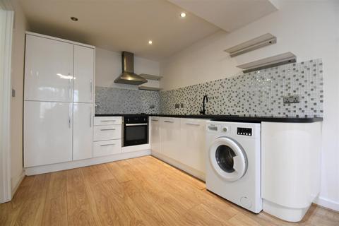 2 bedroom flat for sale, Lantern Mews, Regent Grove, Leamington Spa