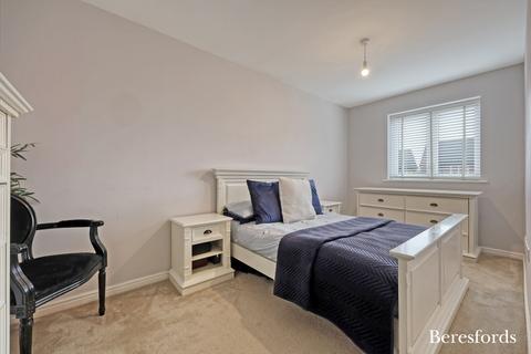 3 bedroom end of terrace house for sale, Small Heath Avenue, Romford, RM3