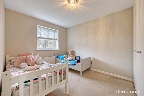 3 bedroom end of terrace house for sale, Small Heath Avenue, Romford, RM3