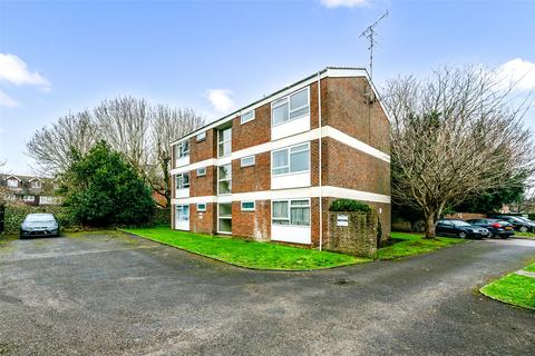 12, Bishops Court Bishops Close, Worthing, BN14 7JS