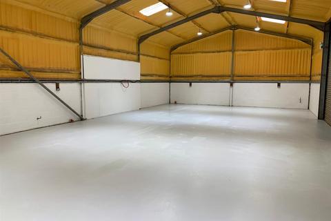 Industrial unit to rent, Quarry Farm, Bowbridge Lane, Newark NG24 3BZ