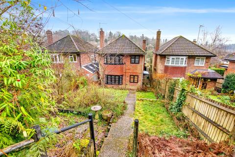 Cherry Tree Avenue, Haslemere, GU27