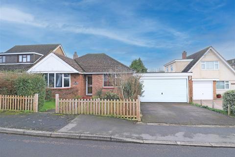 2 bedroom detached bungalow for sale, Manor Road, Hatfield Peverel