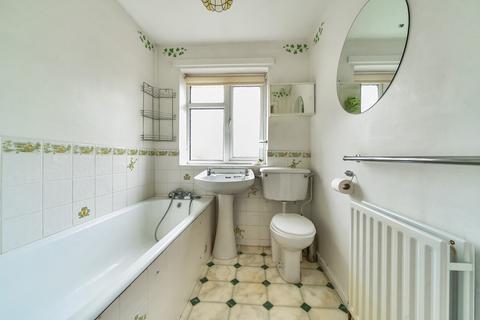 110 Envis Way, Fairlands, Guildford, GU3 3NL