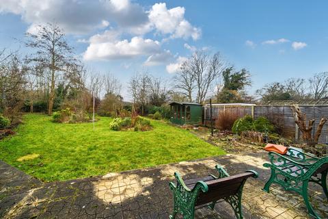 110 Envis Way, Fairlands, Guildford, GU3 3NL