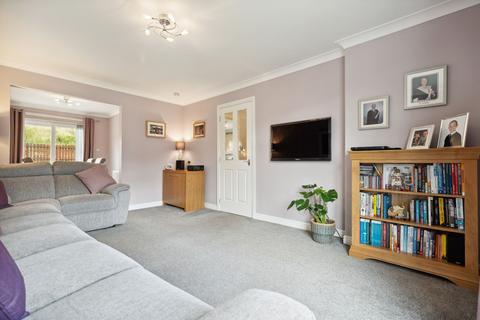 37 Munnoch Way, Plean, Stirling, FK7 8GA